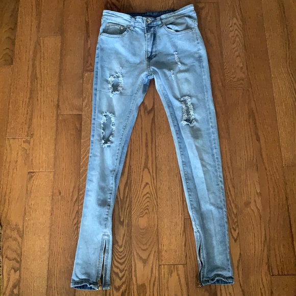 distressed jeans - Picture 2 of 5